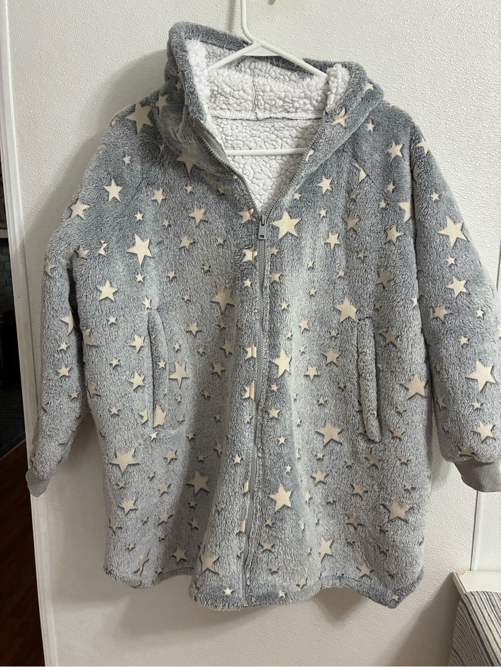 Cozy Star Oversized Sherpa Hoodie Jacket - Gray/Cream L/XL